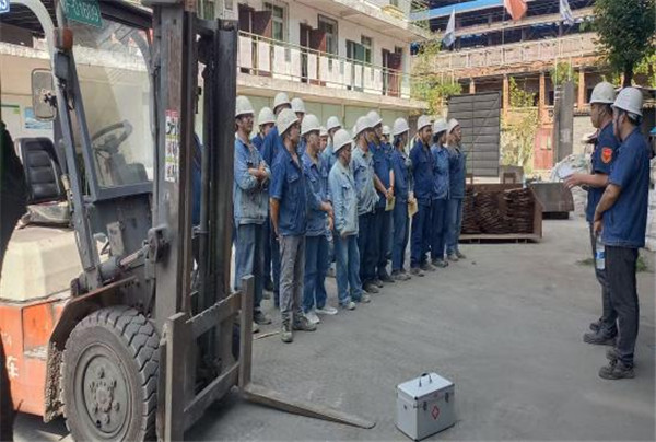 隆山科峰公司開展特種設備事故應急演練1.jpg