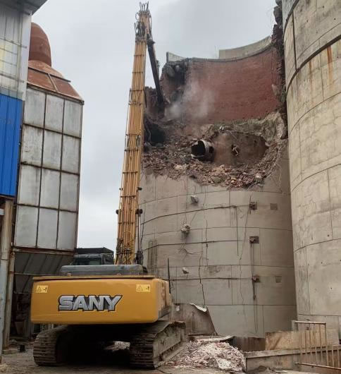 二十天攻堅除險患  一以貫之筑安全——公司石灰廠重大結構隱患應急處置工程紀實1.jpg